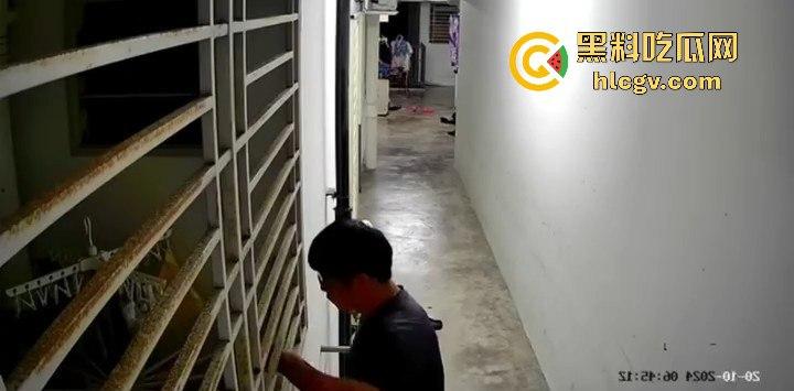 马来西亚槟岛华裔男清晨偷嗅邻居胸罩还自慰！猥亵全过程被监控拍下！-7