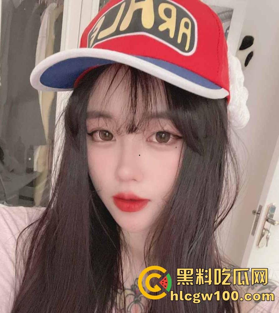微博快手00后小美女【喜欢小羊Z】自拍翻车！网络女神私下骚到骨子里，不雅照曝光，就喜欢看网络骚鸡！-6