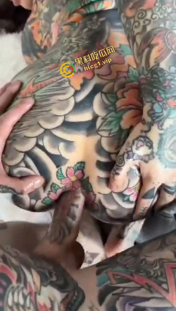 盘点各路 精神妹社会姐纹身！纹逼纹奶子 只为彰显母狗风范！-11