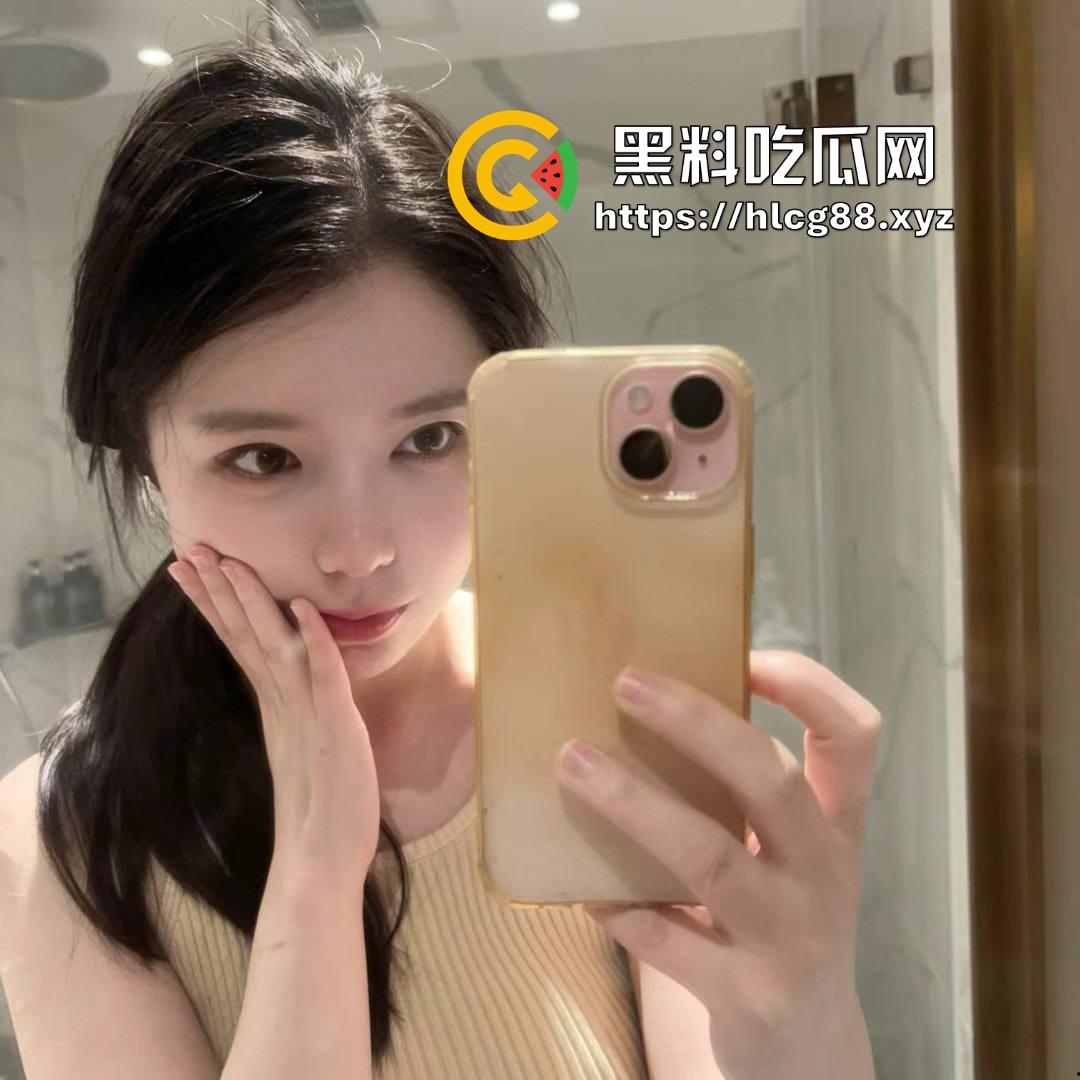 圣彼得堡留学生『豆豆』800一炮，金主老婆捉奸打烂逼，还偷表虐猫跑路！-17