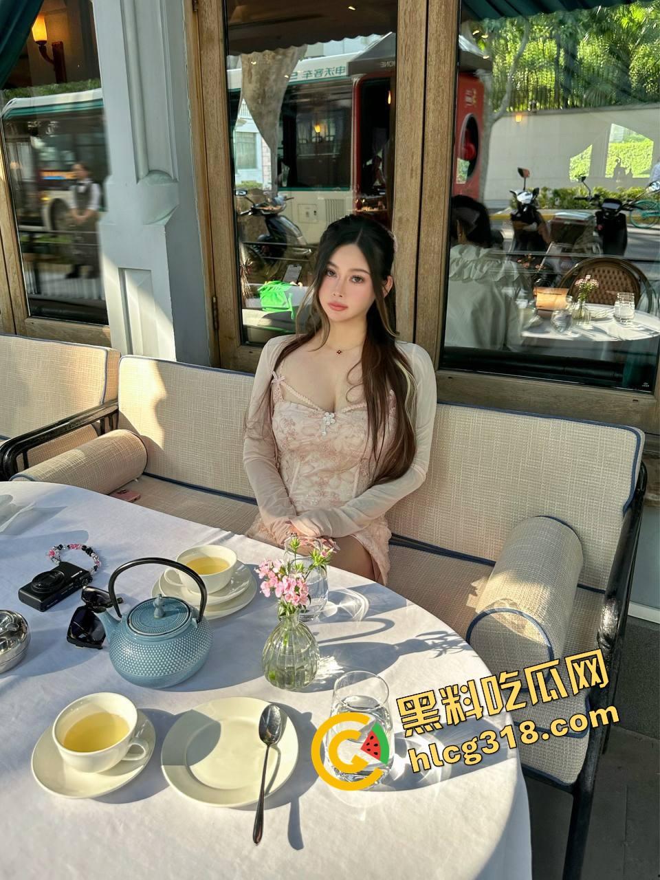 刚睡醒就被骑,表嫂穿着内裤坐上来,这开门见山姿势配上晨勃真的安逸,干完她还紧紧抱着我不撒手!-5