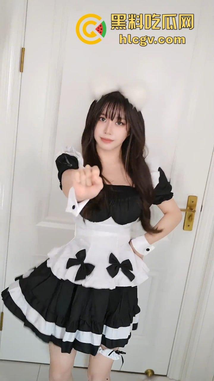 抖音13万粉网红【芋泥丸紫】翻车!停更背后竟是大哥定制跑车刷礼大尺度自慰曝光!-7