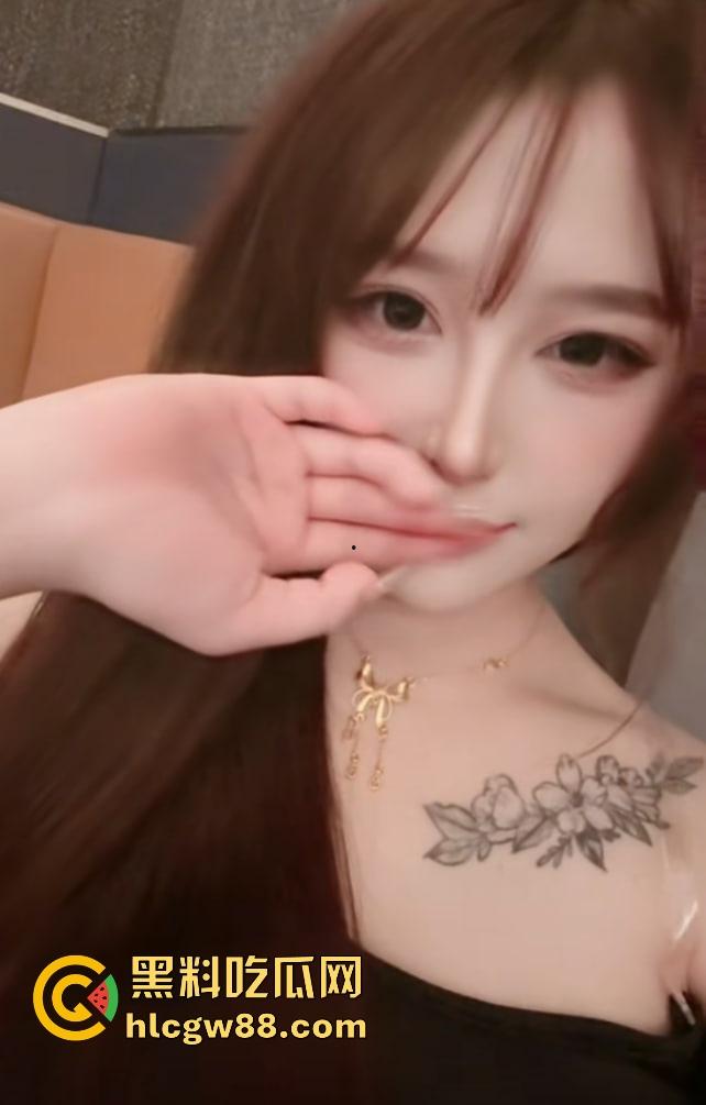 快手纹身网红【还能抱你吗】最新私拍流出，S型骚浪身材纹身认证，跟男友情趣内衣上演野性大战！-11