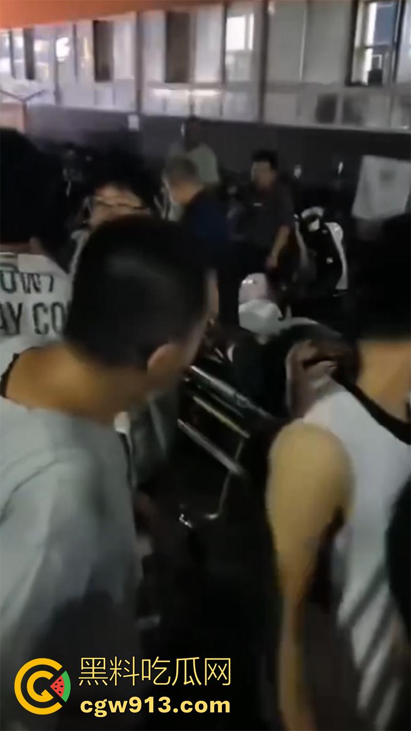 沈阳师范大学集体中毒?竟是感染诺如病毒,是有人投毒还是水箱太脏?中毒学生和老师已经全被抬走!-10