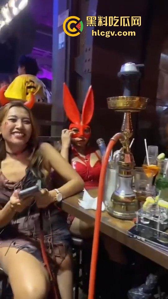 香港兰桂坊万圣节骚翻全场！骚逼骚鸡骚男齐聚，堪称老外的炮窝！-11