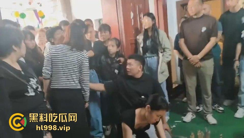 德宏芒市渣男出轨逼死正妻!小三嚣张至极不亏是婊子养的,老公连伤心都没有!-16