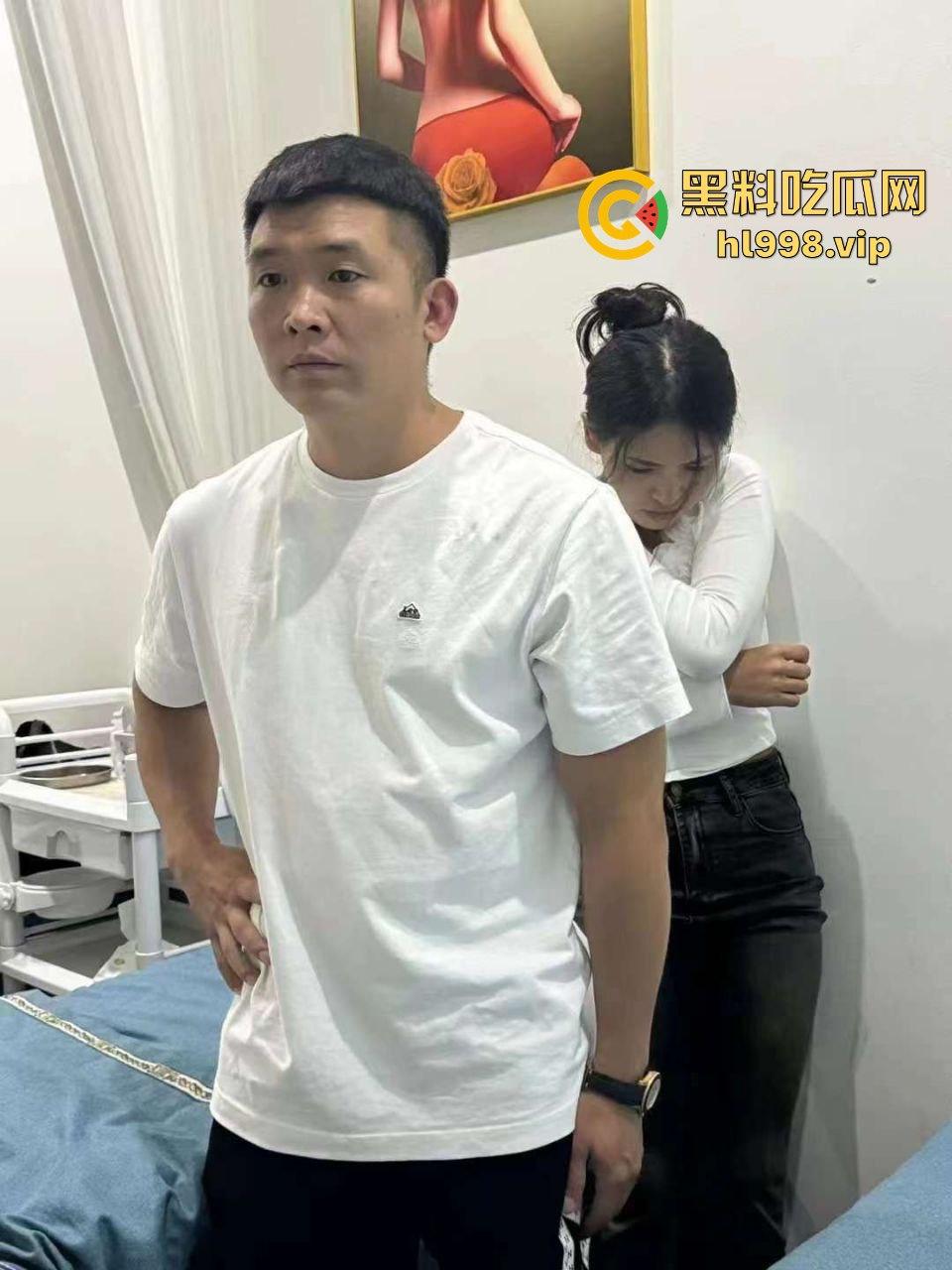 德宏芒市渣男出轨逼死正妻!小三嚣张至极不亏是婊子养的,老公连伤心都没有!-22