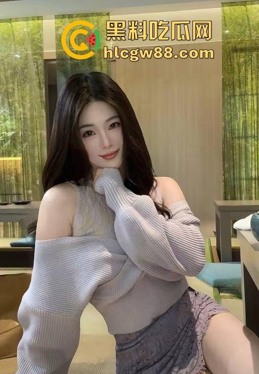 抖音极品高颜值网红【百利甜甜】黑丝学生装 露脸自慰 高级粉丝群福利大放送 先射为敬！-16