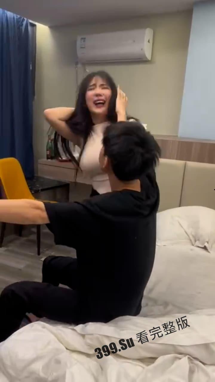 网传抖音网红 #细细粒 被抓奸视频流出 瓜友们觉得像是炒作不？-4