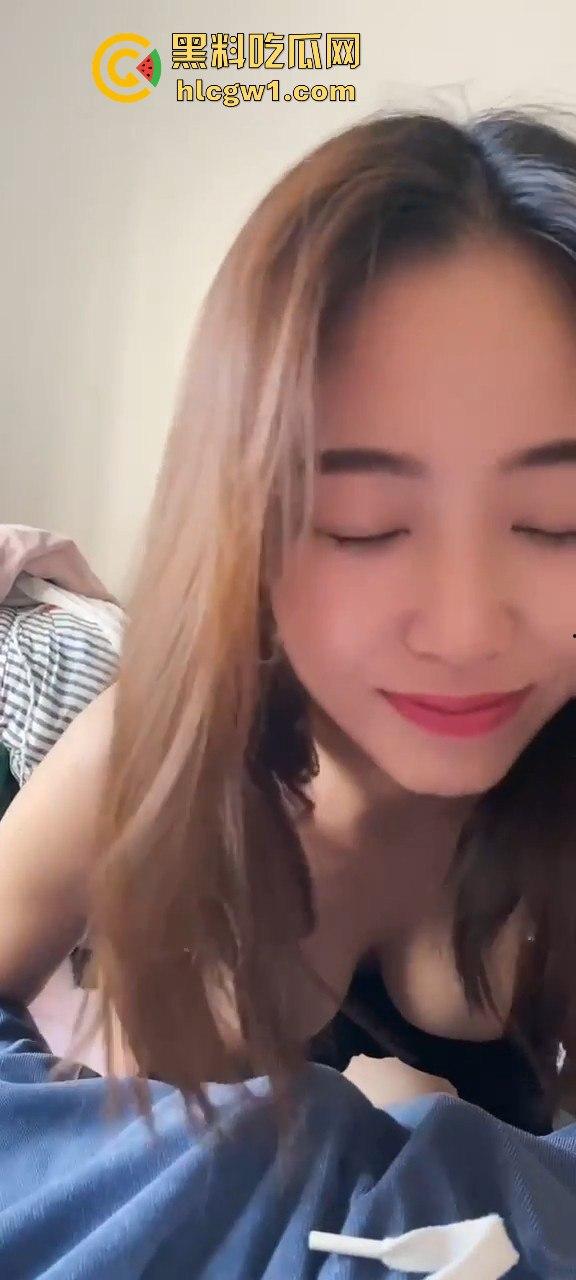 风骚少妇『孙颖怡』被爆浪逼舔蛋贼销魂！老公常年出差，她寂寞得被瓜友拿下，舔鸡老狗卖力被操到天亮！-7