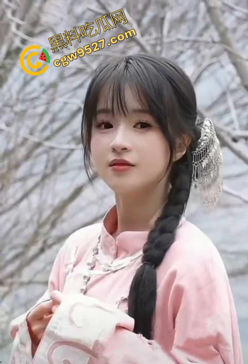 安徽校花王欣钰的淫荡人生:拜金女变为金主性奴,酒店啪啪淫荡做爱,求射脸上护肤-1