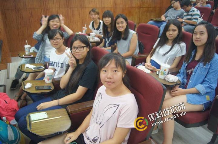 台湾中华大学 运输科技与物流管理系【黄子轩】性爱视频流出 全程表情痛苦  实则呻吟不断享受大屌蹂躏-4