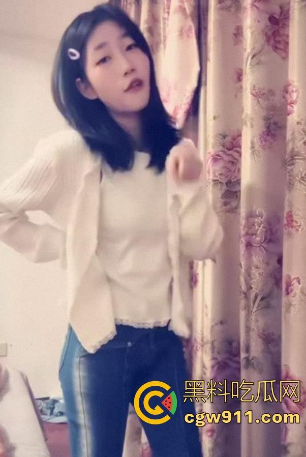 河北骚逼【魏莉】被男友调教成顶级母狗,男友的专属精盆,按头口交无套后入猛操,臀浪翻滚刺激十足!-1