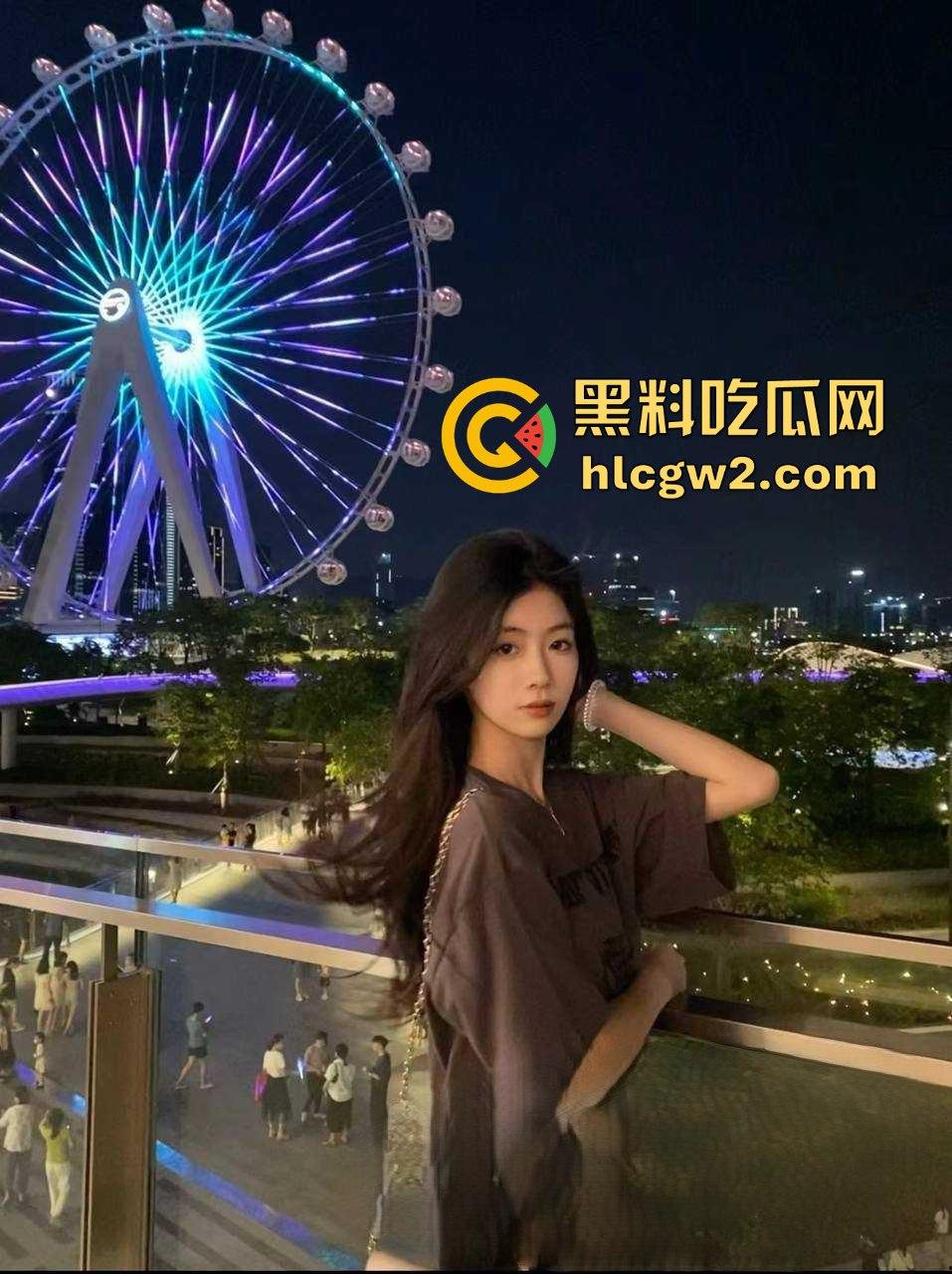 厦门永劫网瘾少女『方若瑶』被爆！骚得无药可救 全网最粉粉嫩鲍鱼被无套乱操，舔鸡巴舔到满脸精液！-5