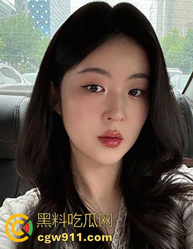 人妻门事件，天津新婚人妻【刘洋】，翘臀长腿口技一流，背着老公偷情主人，穿情趣内衣调教，被打桩操得到白浆横流！-3