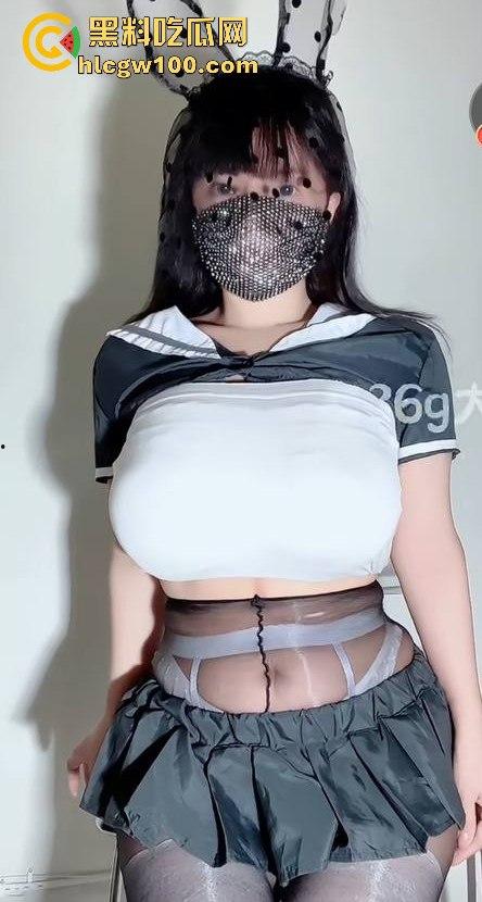 回馈瓜友！快手巨乳网红【36G大馒头】收费福利流出， 极品身材丰乳肥臀全裸，这胸像假的一样。-4