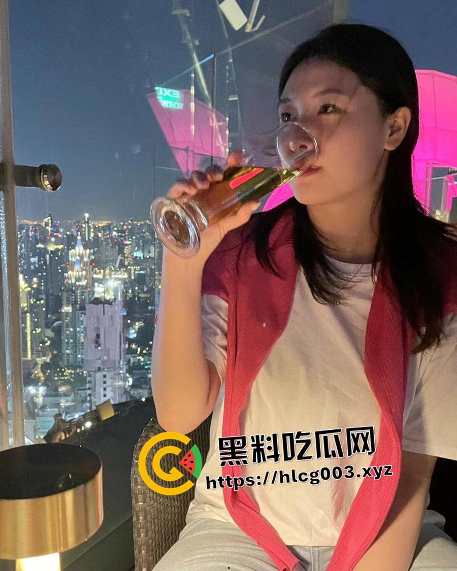 南京外企美女白领 知性美高知反差 婊 傲娇上司被干到哭 精彩私拍被下属流出-3