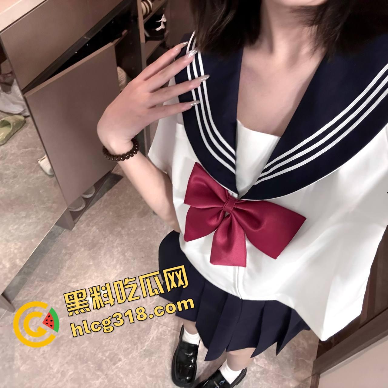 海角乱伦大神新作，野外水库边操得亲姐狂喷水，路人大爷驱赶中抠逼也能高潮！-13