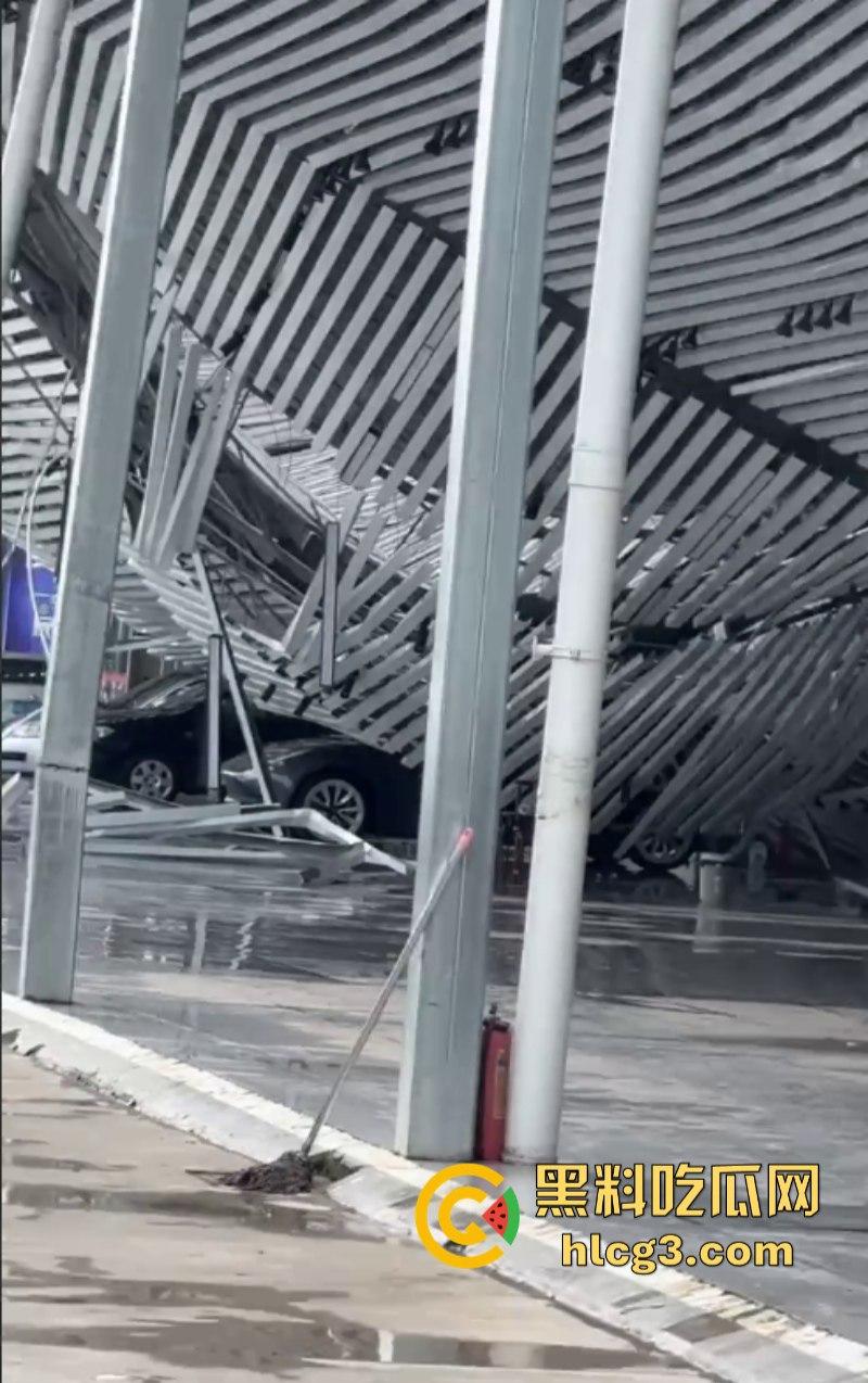 一觉醒来 天都塌了！宜宾市上江北二手车市场垮塌！精品车成了事故车！-7