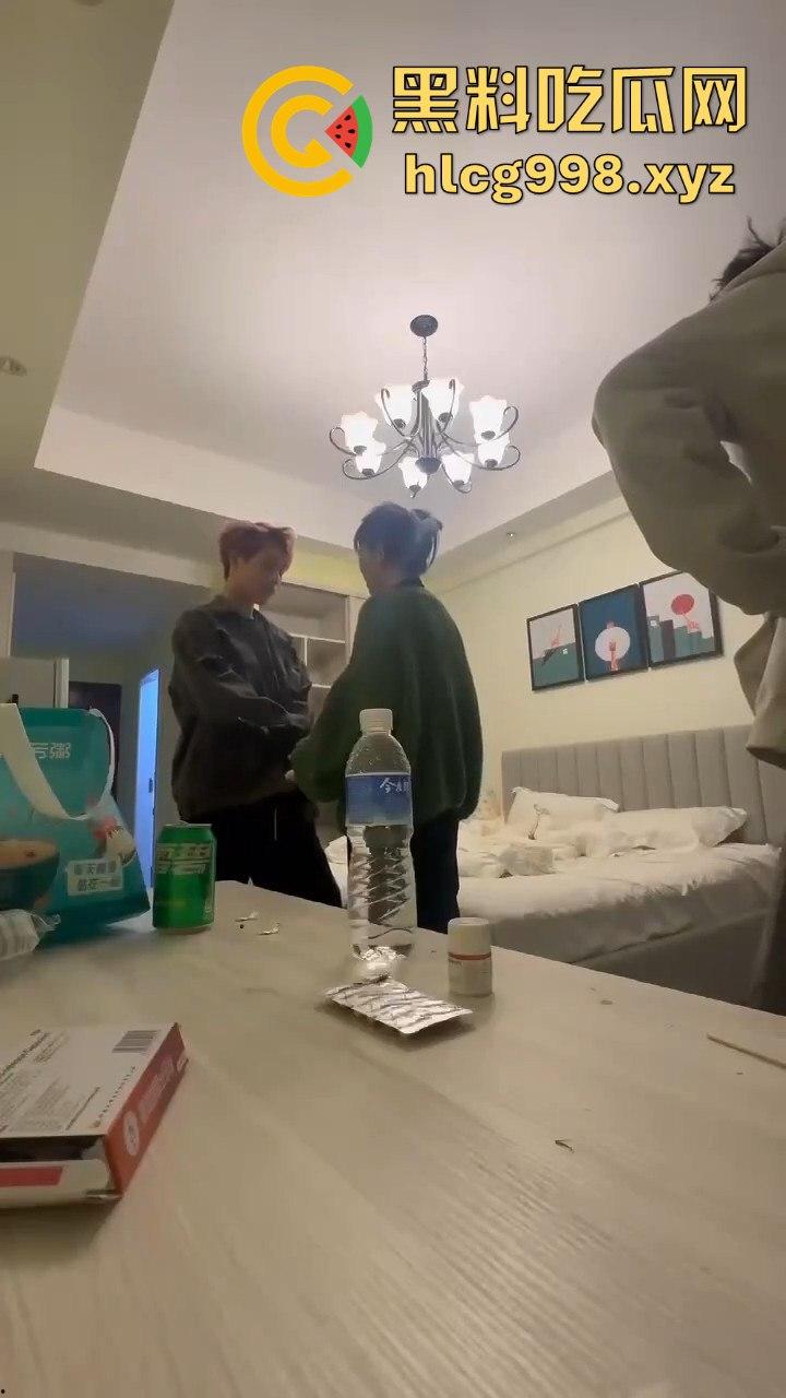 逼良为娼还打人！两个男的打不过女的竟录视频泄愤，只因不肯玩3P！-6