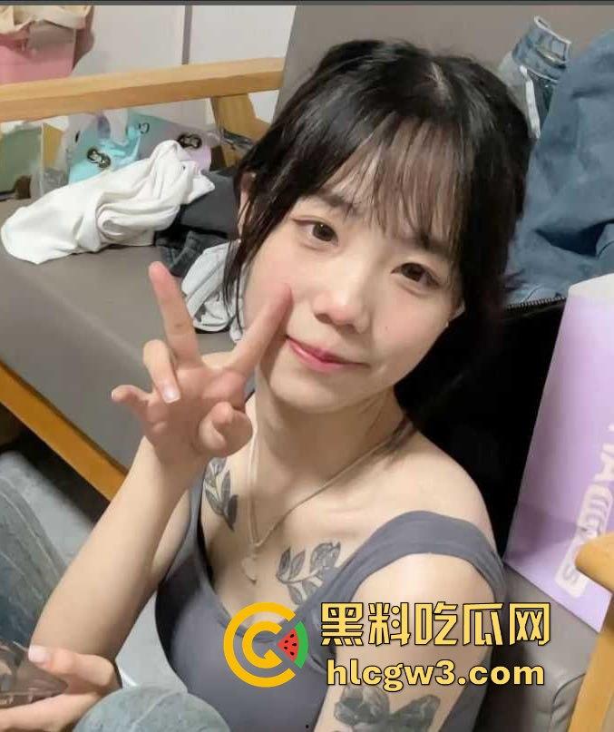 独家曝光福建母狗高雨彤 福建泉州医学高等专科学生 在校期间不学知识学姿势！-3