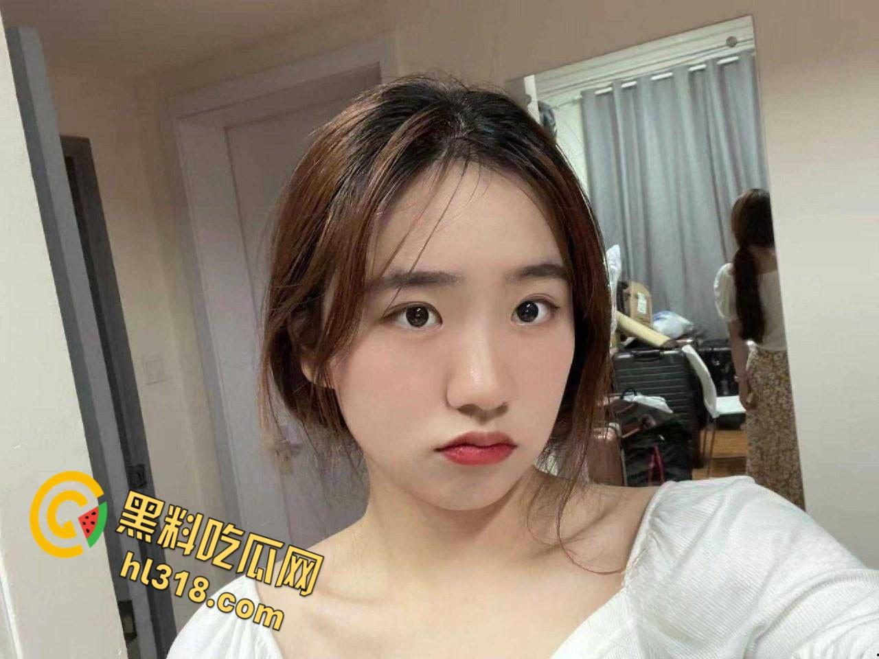 长沙师范大学【唐珺瑶】，清纯女大被男友宾馆无套爆操，玩腻了直接抛弃曝光，女大学生真好骗！-2