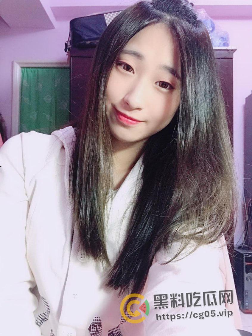 沈阳幼师 昵称【小熊爱吃棒棒糖】自述劈腿男友 约炮男友好兄弟 没事就在网上裸聊自慰给别人看-2