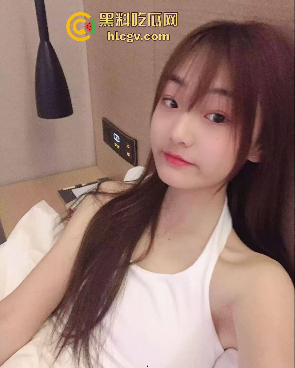 福建厦门黑丝小姐姐【林依冉】亲密视频流出！日常甜蜜瞬间被曝光，丝袜魅力尽显！-2