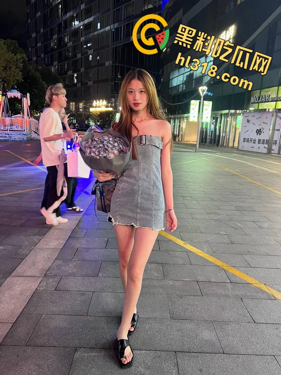 北京大学清纯学妹,浪荡女友主动含屌吞精,被拍的时候害羞的用手挡,干的娇喘连连眼神都拉丝了!-2