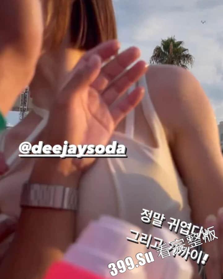 韩国性感DJ SODA在日本演出时 下台互动被多名男子公然袭胸 事后发ins说像是面对狼群 日本媒体谴责性骚扰者是日本之耻-13