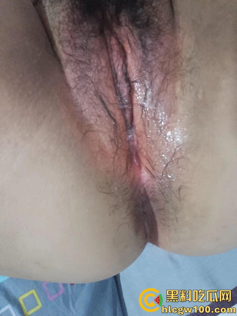 武汉大学反差母狗【马晓娜】，揉捏巨乳直翻白眼，淫水打湿逼毛裸聊视频分手惨遭泄密-30