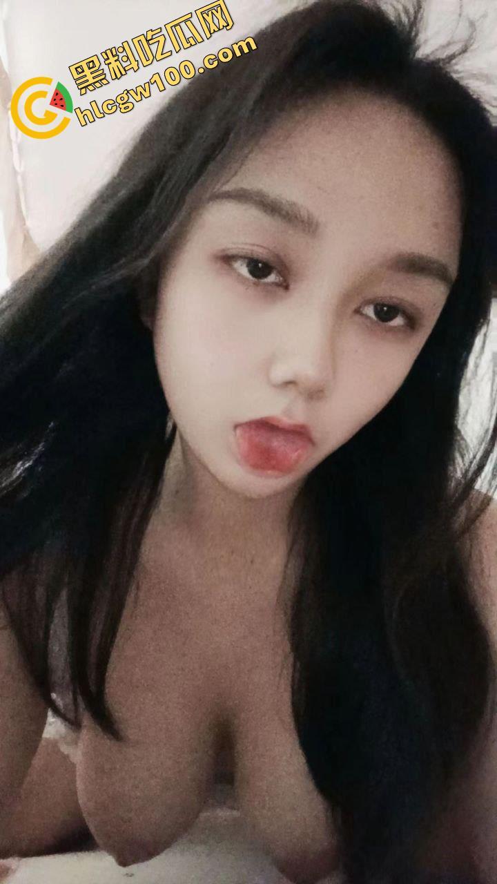 武汉大学反差母狗【马晓娜】，揉捏巨乳直翻白眼，淫水打湿逼毛裸聊视频分手惨遭泄密-48