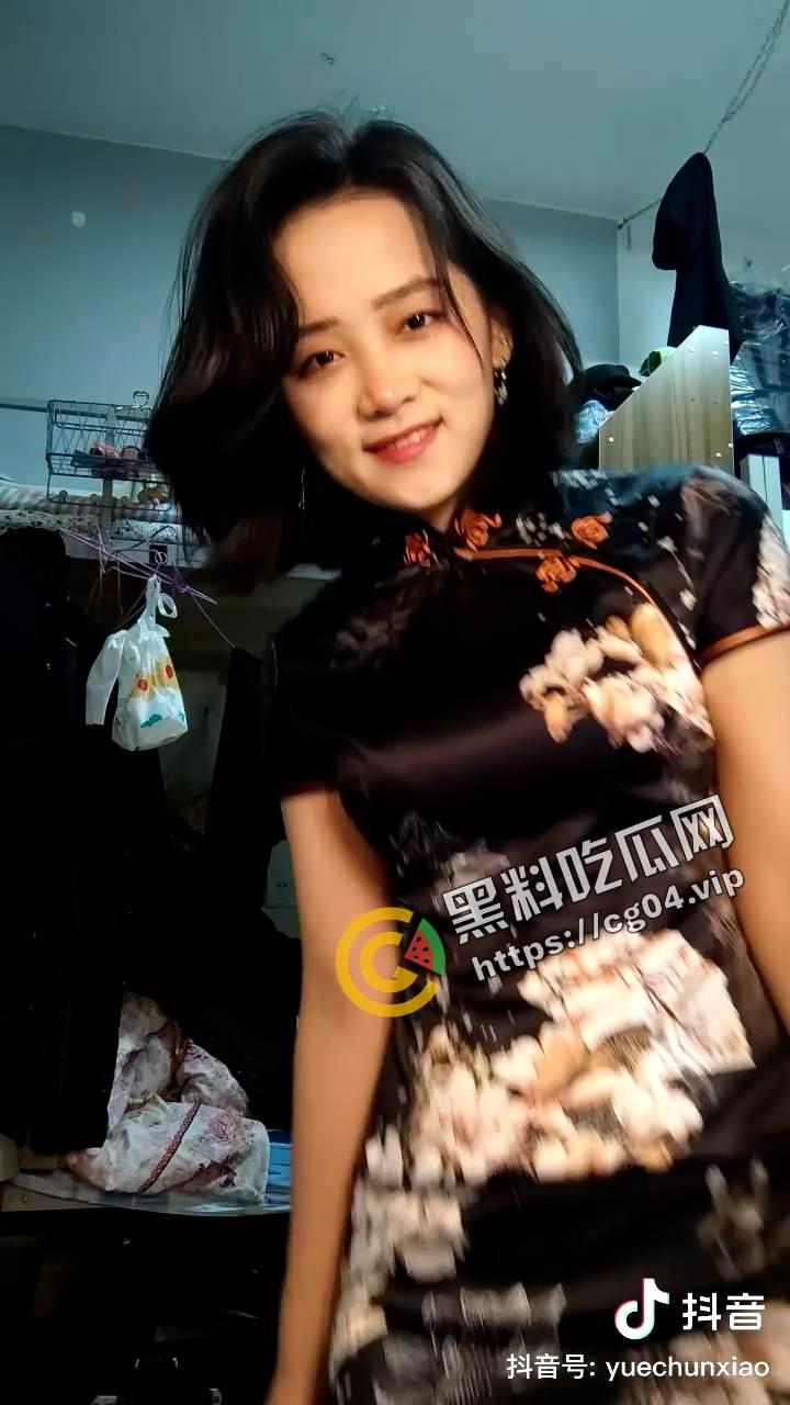 抖音百万粉丝网红大学生之母 春晓 少年老成  但是真的是00后 个人信息 家庭住址全被扒了出来-6