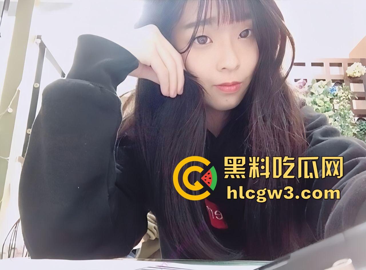 台湾反差学生妹【琳琳】和男友私密照被闺蜜曝光!美颜照骗崩塌,素颜真相丑到不行!-1