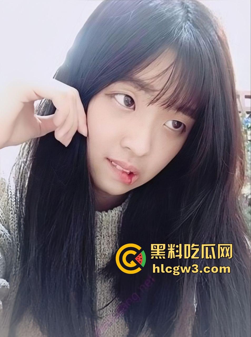 台湾反差学生妹【琳琳】和男友私密照被闺蜜曝光!美颜照骗崩塌,素颜真相丑到不行!-4