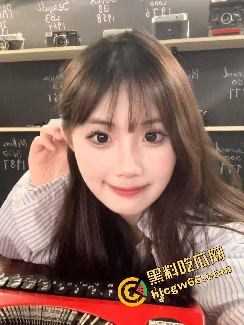 福建瓜友分享邻家少妇『钱悦』趁老公出海来偷玩，含鸡太深呛哭了还不肯停，嘴里喊着要被操出声音！-5