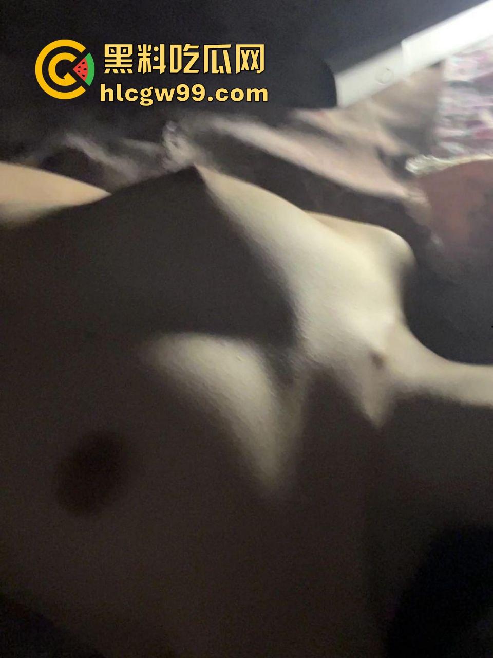 中央戏剧学院播音学妹【林蔚】被男友背刺，情侣私拍做爱视频流出，口交呻吟无套猛操，玩得好花让人看懵！-10