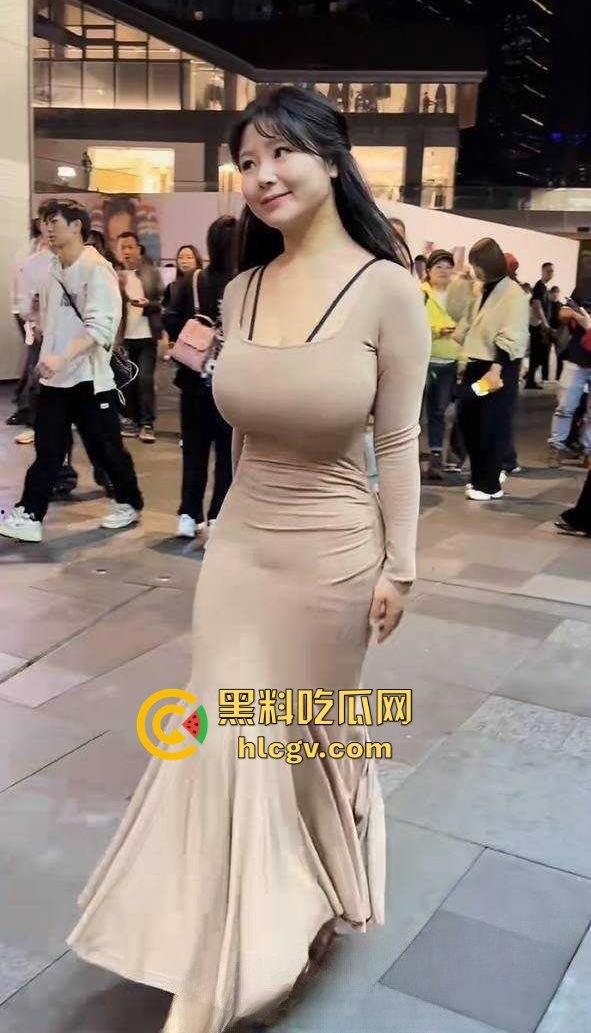 抖音网红『大漂亮』裸聊捞金13分钟全流出！一对爆乳奶子揉捏到嗨翻，高速自慰捞金方式骚得嘎嘎到位！-10