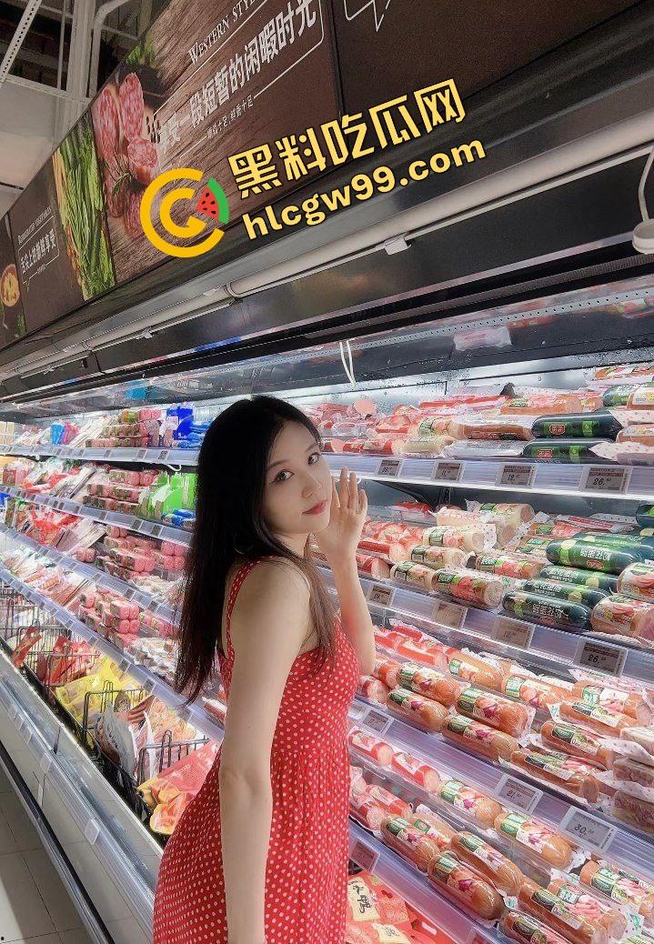 广东佛山骚贱女同事『李莉莎』醉酒后送回家发骚撕黑丝，酒店发泄欲望抱腿直插骚逼！独家曝光流出！-2