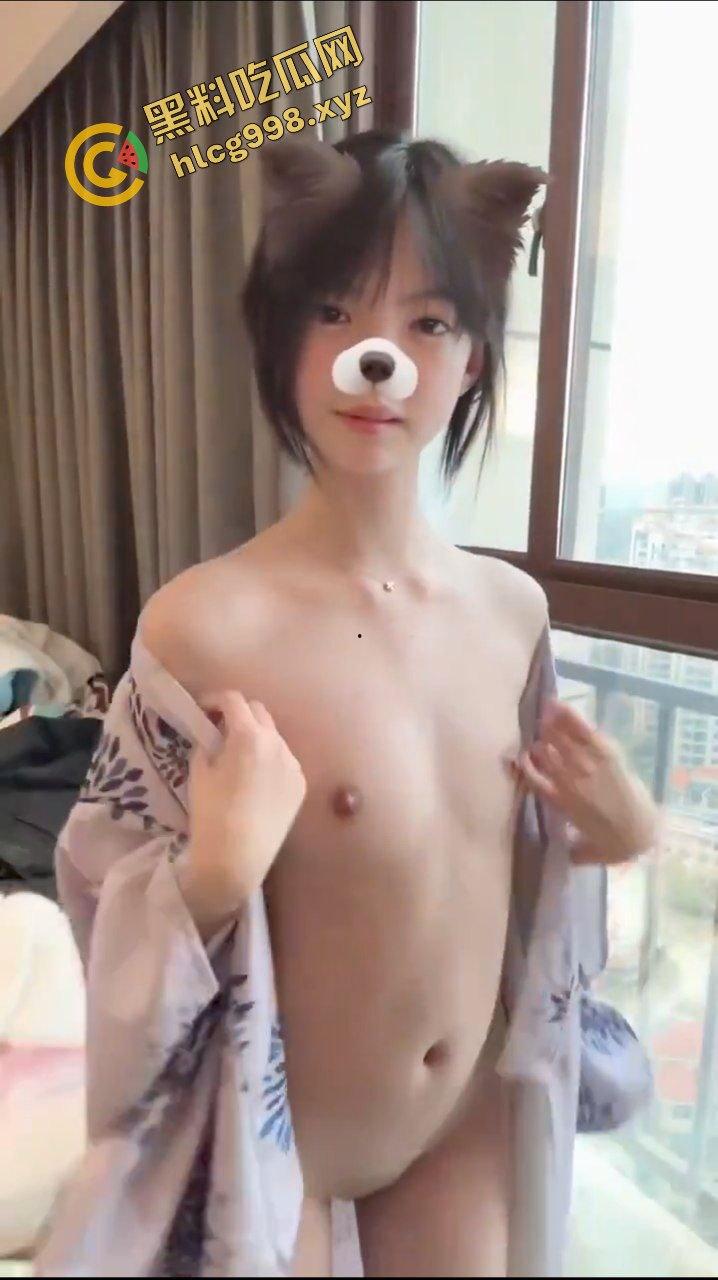 达州中医药职业学院 抖音清纯小网红『大蓉爱吃嘎嘎』线下约炮金主脱衣骚舞 站起来蹬!独家播出!-6