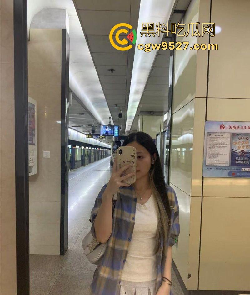 顶级身材学生妹和男友做爱曝光,反差婊被男友玩弄插逼,后入猛操翘臀骚穴,无套内射爽到起飞!-2