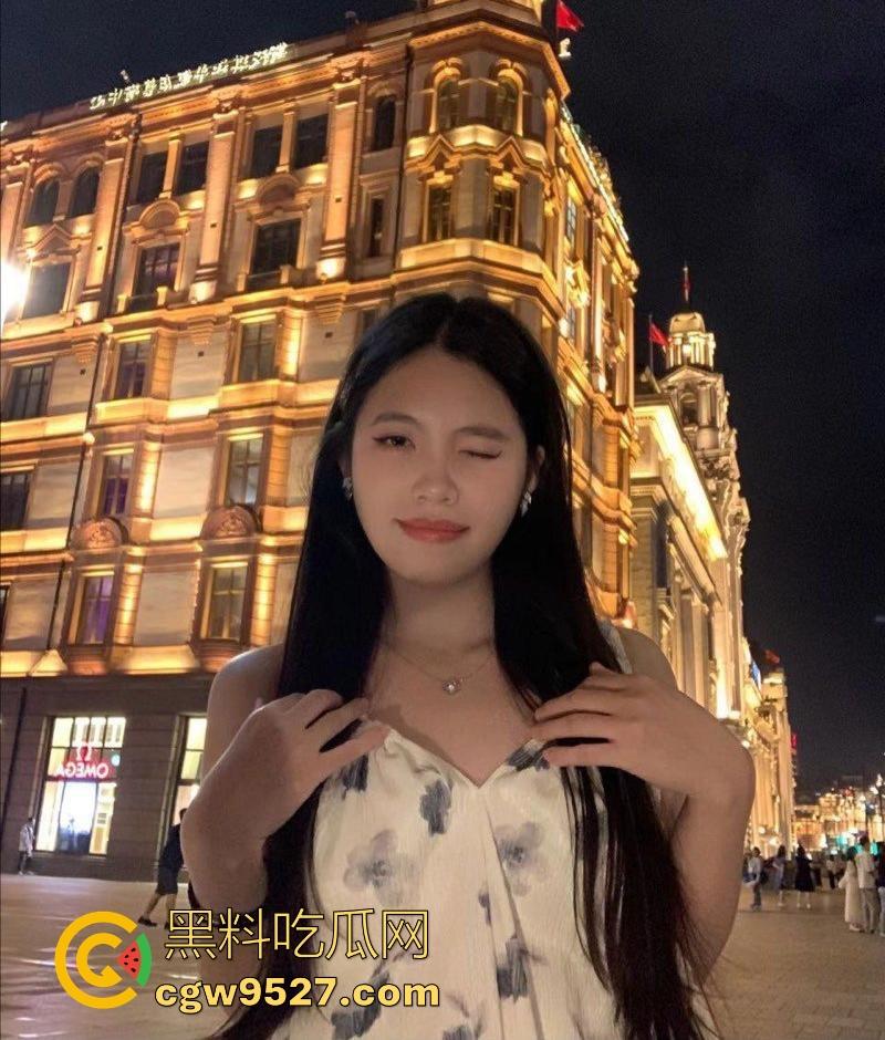 顶级身材学生妹和男友做爱曝光,反差婊被男友玩弄插逼,后入猛操翘臀骚穴,无套内射爽到起飞!-11