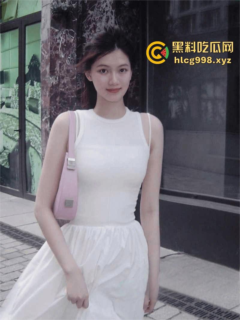 上海极品幼师『李师师』蒙眼被操爽到失禁！前男友爆不雅视频，情趣内衣加持被干得腿软逼湿！-3