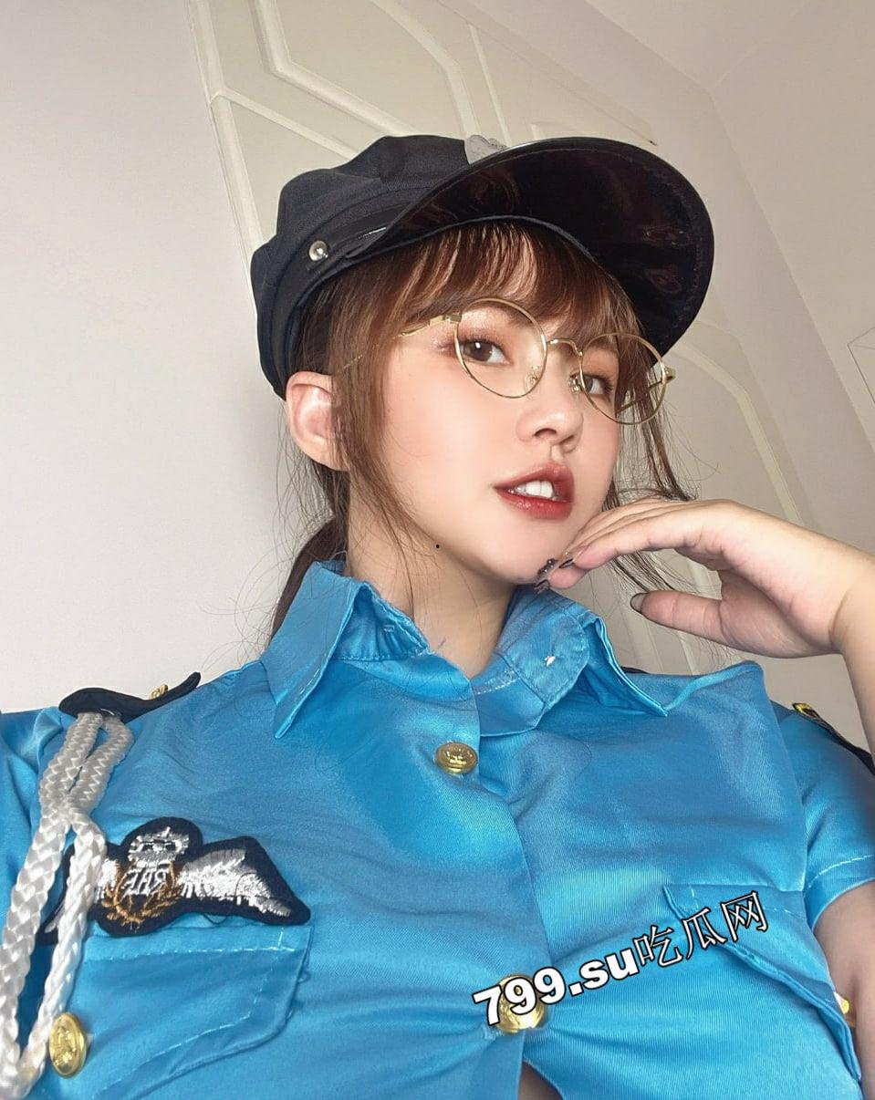 微密圈网红 张思允 百万粉丝颜值博主 女仆 制服大尺度 极品骚鸡遮不住的风骚诱惑-74