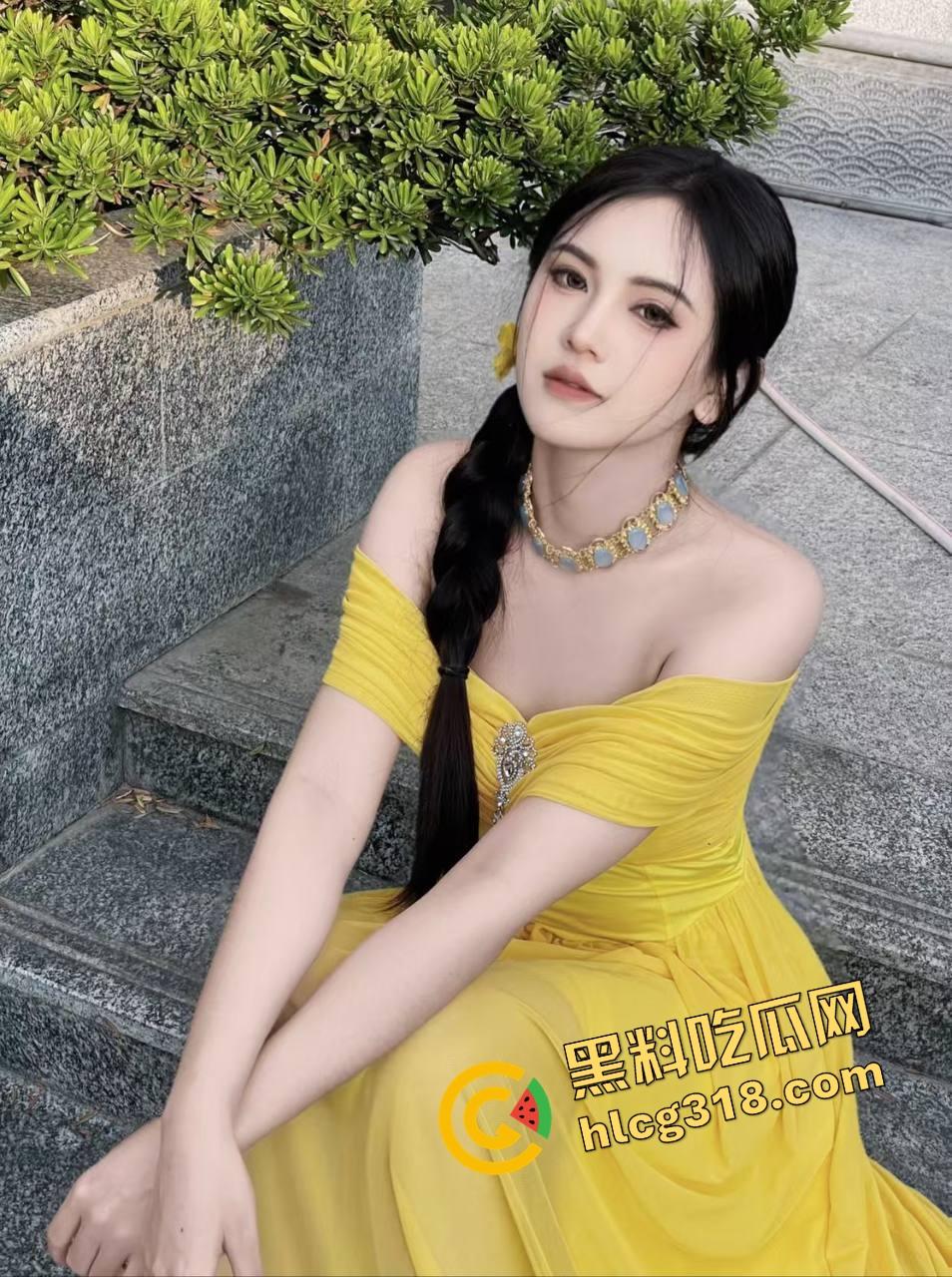 这才叫大师,佛山老技师现场上课,莞式手法一出全程带性张力男顾客秒缴械,这套操作谁顶得住?-1