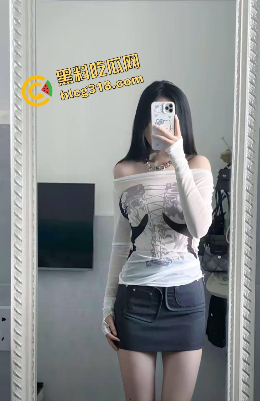 这才叫大师,佛山老技师现场上课,莞式手法一出全程带性张力男顾客秒缴械,这套操作谁顶得住?-5