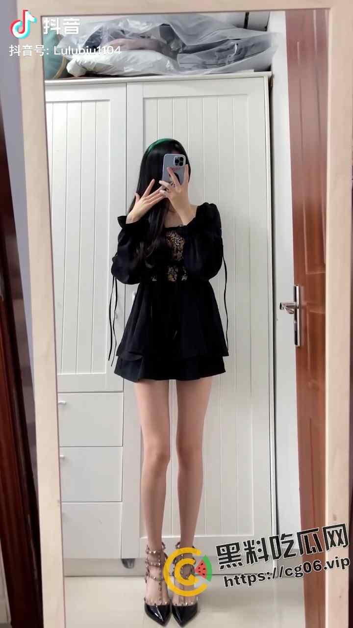 开盒抖音三百万身材博主【卢卢biu】首次露脸公开 史诗级照骗 好悬没给我牛牛吓萎了-5