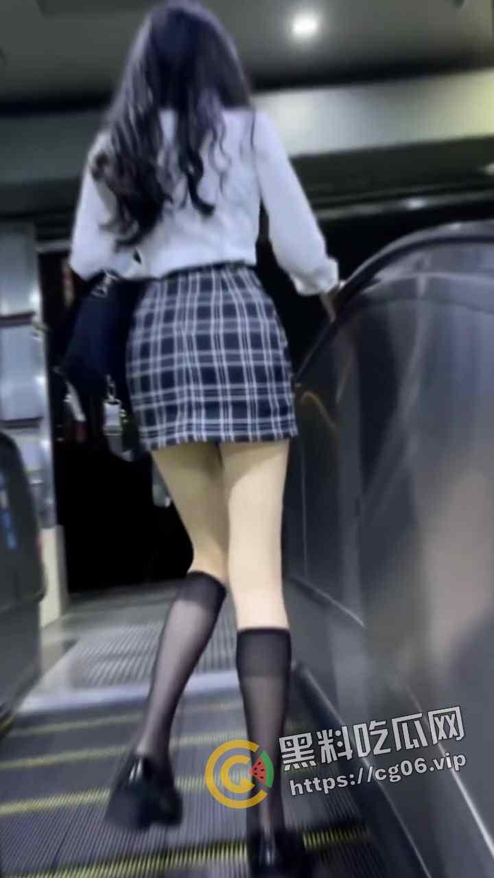 开盒抖音三百万身材博主【卢卢biu】首次露脸公开 史诗级照骗 好悬没给我牛牛吓萎了-9