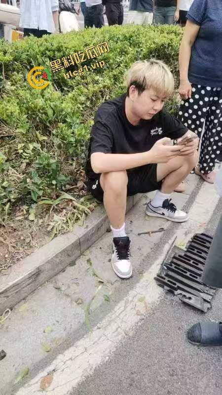 新能源极氪001 极速飞车黄毛 刚结婚大喜就出车祸!致2死1伤!-12