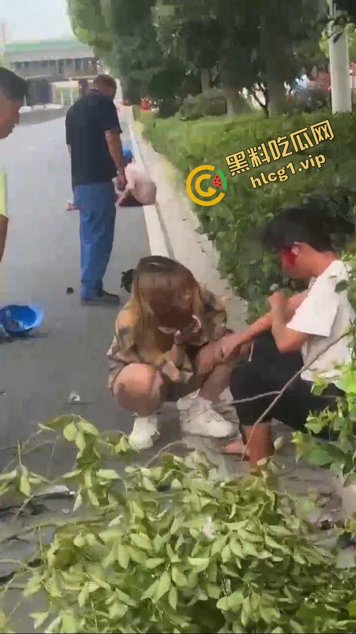 新能源极氪001 极速飞车黄毛 刚结婚大喜就出车祸!致2死1伤!-14